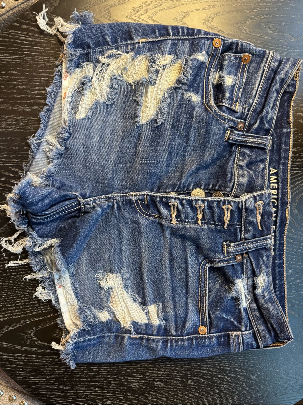 American Eagle high rise Distressed Blue Frayed Hem Denim Shorts size 4
